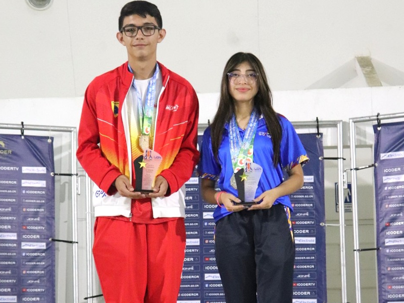 Matías Lizano Quirós, de Belén, y Valentina Campos Muñoz, de Goicoechea, los mejores del ajedrez.