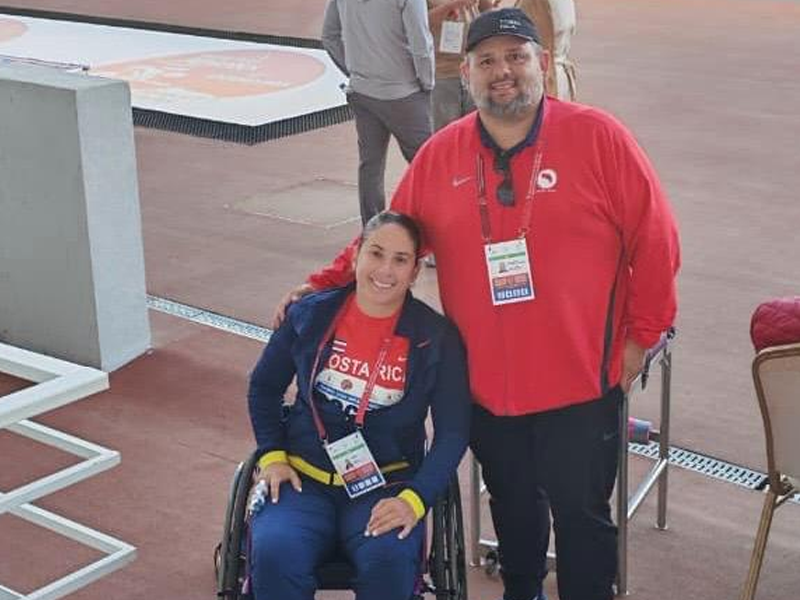Amalia Ortuño junto a su entrenador José Andrés Pacheco