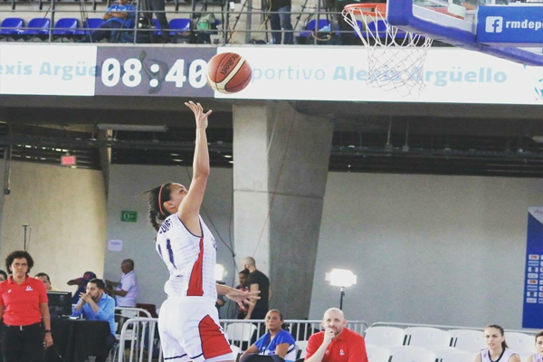 Silvia Betancurt tras dos años fuera de las canchas vuelve con toda la ilusión al baloncesto nacional.